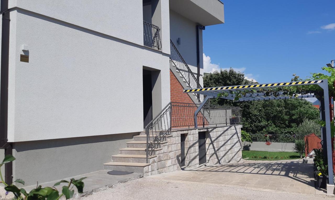 Avisi Home Требинье Экстерьер фото